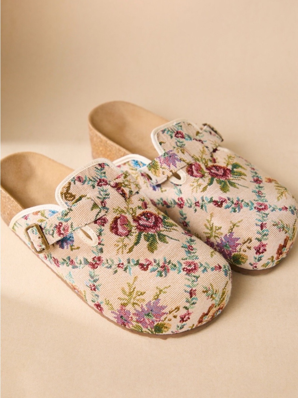 ALTAR’D STATE Lorenna Floral Tapestry Platform Clog - Picture 1 of 8